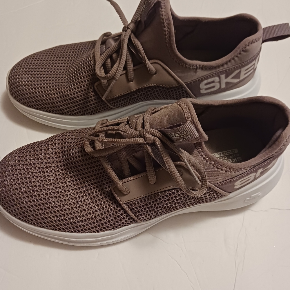 skechers goga max air cooled